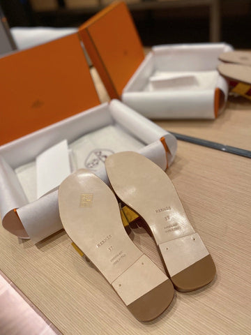 0RAN SANDALS IN DIJON YELLOW SUEDE AND DEEP PINK CALFSKIN