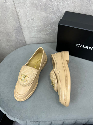 CHANEL 26S LOAFERS IN BEIGE QUILTED CALFSKIN WITH CC LOGO