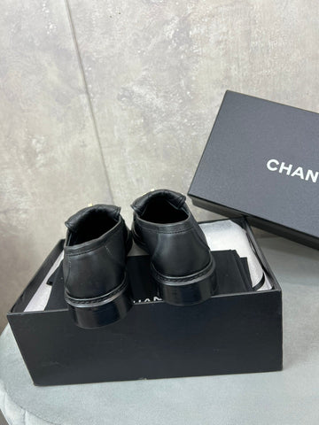 CHANEL 26S LOAFERS IN BLACK QUILTED CALFSKIN WITH CC LOGO