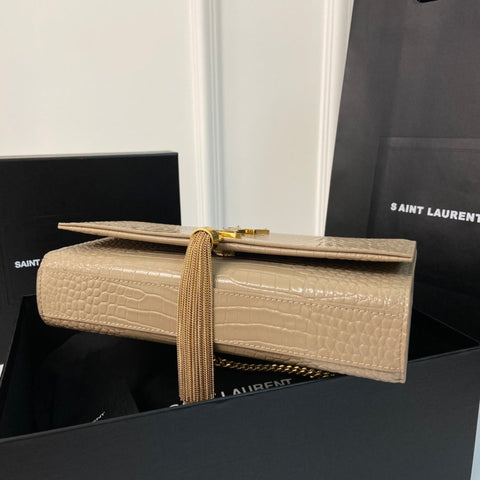 KATE TASSEL 24 CROCODILE PATTERN CALFSKIN BEIGE CREAM WITH GOLD LOGO