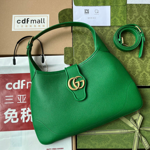 MEDIUM SHOULDER BAG 39 IN GREEN CALFSKIN GOLD HARDWARE
