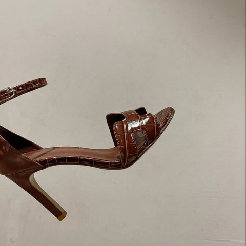 PREMIERE 105 SANDAL IN BRONZE BROWN CROCODILE LEATHER