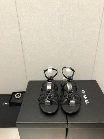 FLORAL FLAT SANDAL IN BLACK LAMBSKIN