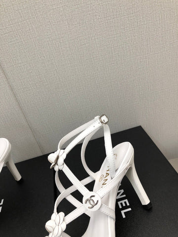 FLORAL HIGH HEEL SANDAL IN WHITE LAMBSKIN