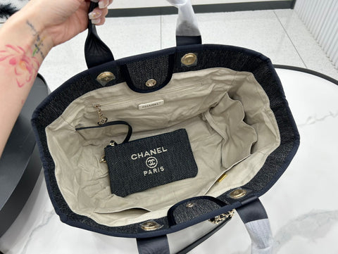CC DEAUVILLE LARGE 38 TOTE BAG IN NAVY BLUE CANVAS WITH WHITE LOGO EMBROIDERED