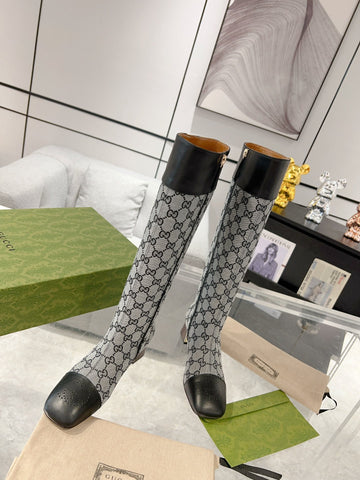 GG KNEE BOOTS IN LIGHT GRAY MONOGRAM CANVAS AND BLACK GLOSSY SHEEPSKIN