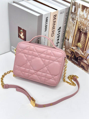 CARO BOX 19 IN LIGHT PINK CALFSKIN
