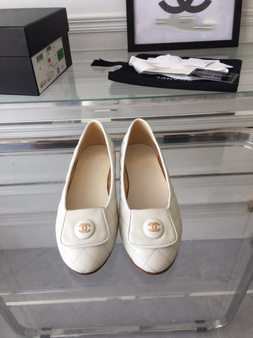 ballet flat quilted white gold cc lock