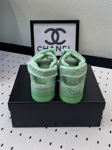 DAD SANDALS PLATFORM IN MINT GREEN FUR