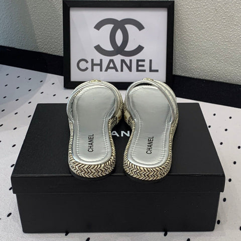 Double CC Women Silver Slippers Calfskin