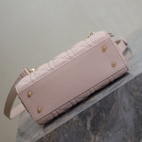 MEDIUM LADY BAG 20 IN BABY PINK QUILTED MACROCANNAGE CALFSKIN SWAMP YELLOW STRAP