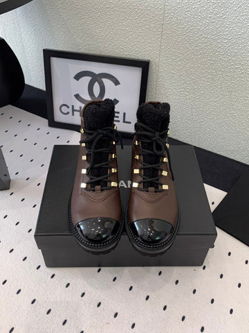 ANKLE BOOTS IN HICKORY BROWN CALFSKIN