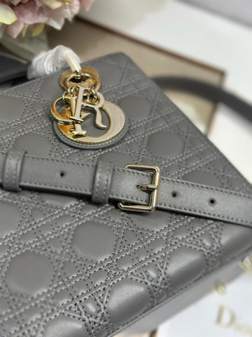 LADY SMALL BAG 24 IN GREY MACROCANNAGE LAMBSKIN GOLD HARDWARE