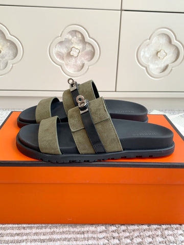 HM 26S KELLY BUCKLE DOUBLE STRAP SANDALS IN MOSS GREEN SUEDE SILVER HARDWARE