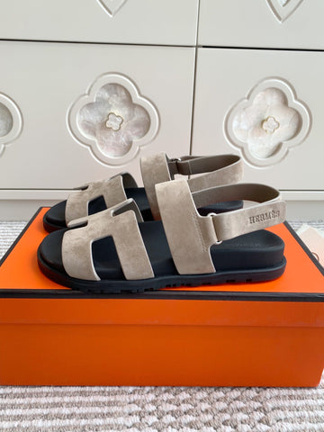 HM 26S CHYPRE SANDAL WITH BACK STRAP IN TAUPE BEIGE SUEDE