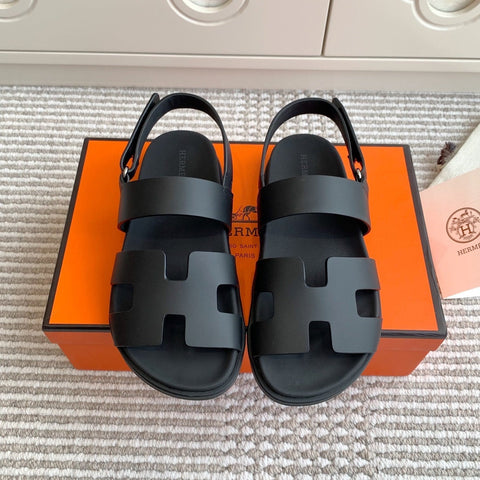 HM 26S CHYPRE SANDAL WITH BACK STRAP IN BLACK CALFSKIN