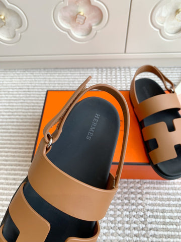 HM 26S CHYPRE SANDAL WITH BACK STRAP IN BROWN CALFSKIN