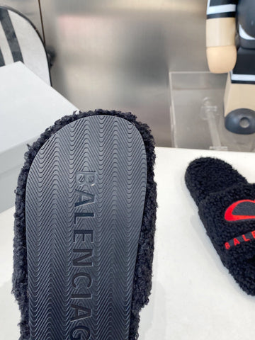 BALENCIAGA 25S FLAT SLIPPERS IN BLACK MIX RED WOOL
