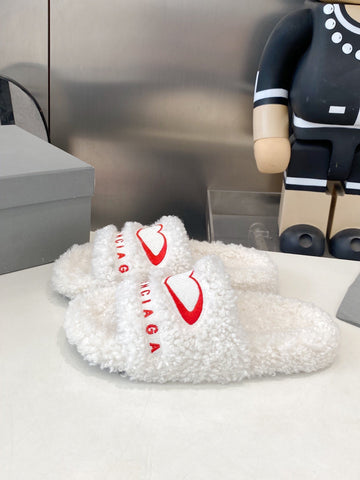 BALENCIAGA 25S FLAT SLIPPERS IN WHITE WOOL