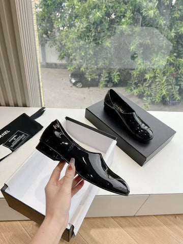 CC MOCCASINS BLACK PATENT CALFSKIN GHW