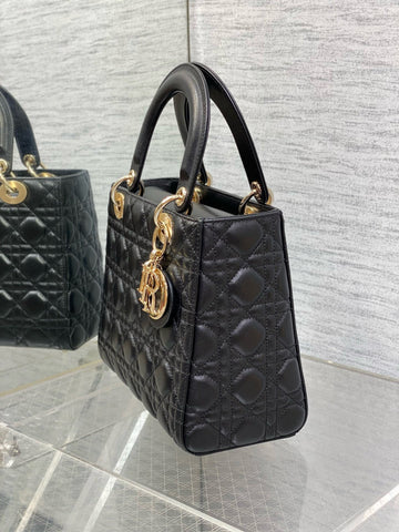 MEDIUM LADY BAG 24 IN BLACK CALFSKIN GOLD HARDWARE