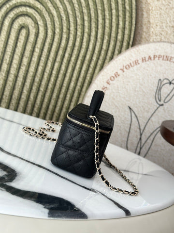 VANITY 17 CAVIAR WITH HANDLE IN BLACK CALFSKIN GOLD HARDWARE