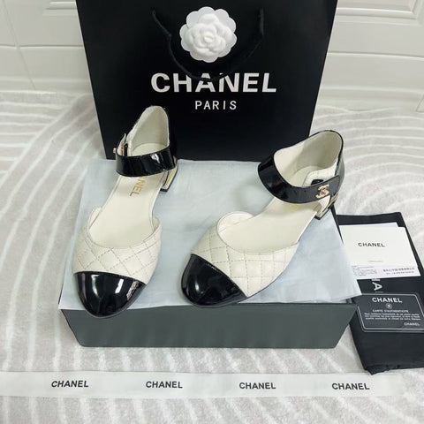 CC CLASSIC MARY JANE FLATS IN WHITE AND BLACK QUILTED CALFSKIN