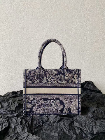 MISS SMALL TOTE 26 IN NAVY BLUE AND WHITE CANVAS