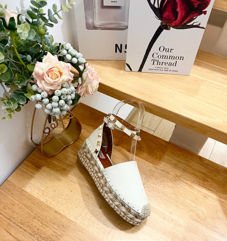 WHITE LEATHER ROCKSTUD ESPADRILLES ANKLE STRAP FLATS