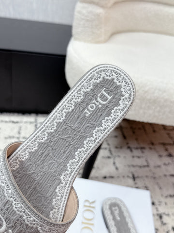 DIOR 26S SLIDES IN GREY EMBOSSED OBLIQUE LACE EMBROIDERY