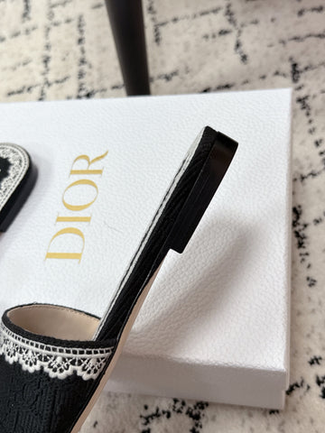 DIOR 26S SLIDES IN BLACK AND WHITE EMBOSSED OBLIQUE LACE EMBROIDERY