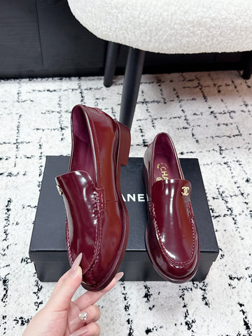 CHANEL 26S LOAFERS IN BURGUNDY RED PATENT CALFSKIN WITH CC LOGO