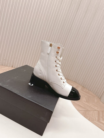 CHANEL ANKLE BOOTS 25S IN WHITE MIX BLACK LAMBSKIN WITH ZIPPER