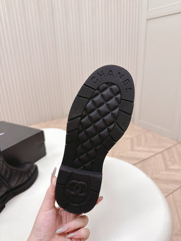 CHANEL KNEE-HIGH BOOTS 25S IN BLACK LAMBSKIN