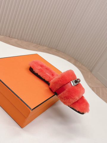 HM 25S ORAN SANDAL IN RED ORANGE SHEARLING WITH SILVER HARDWARE