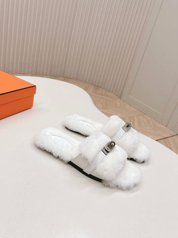 HM 25S ORAN SANDAL IN WHITE SHEARLING WITH SILVER HARDWARE