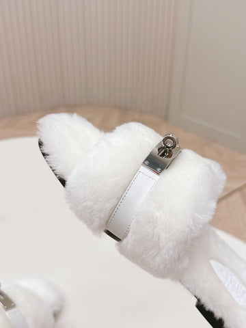 HM 25S ORAN SANDAL IN WHITE SHEARLING WITH SILVER HARDWARE