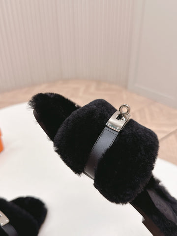 HM 25S ORAN SANDAL IN BLACK SHEARLING WITH SILVER HARDWARE