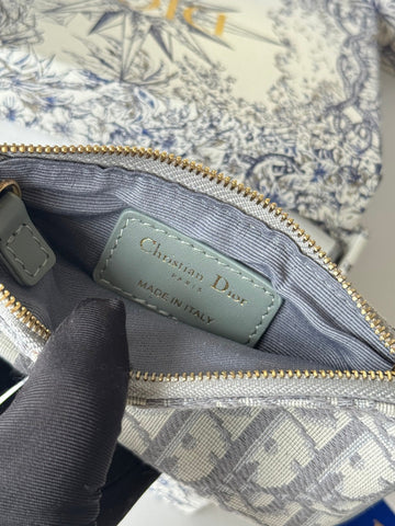 DIOR 25S TRAVEL MYRTE ZIPPED KEY CASE 14 IN GRAY DIOR OBLIQUE JACQUARD CANVAS
