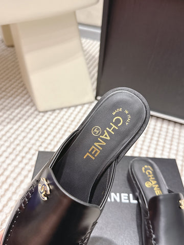 CHANEL 26S LOAFER MULES IN BLACK CALFSKIN