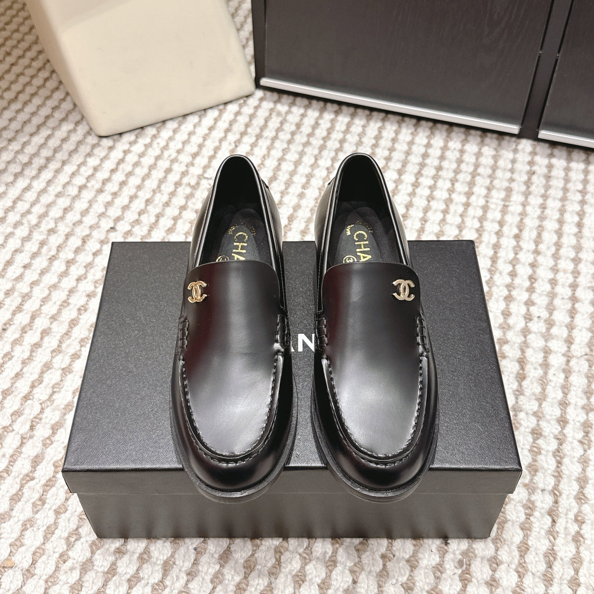 CHANEL 26S LOAFERS IN BLACK CALFSKIN