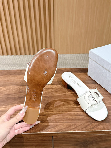 DIOR 26S LOW HEEL SLIDE SANDALS IN WHITE CALFSKIN PEARL GOLD BUCKLE