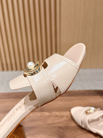 DIOR 26S LOW HEEL SLIDE SANDALS IN BEIGE CALFSKIN GOLD PEARL BUCKLE