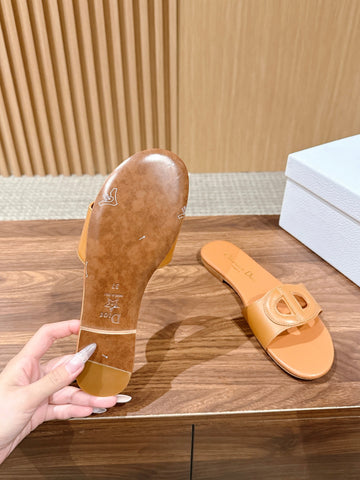 DIOR 26S SLIDE SANDALS IN CARAMEL BROWN CALFSKIN CD LOGO