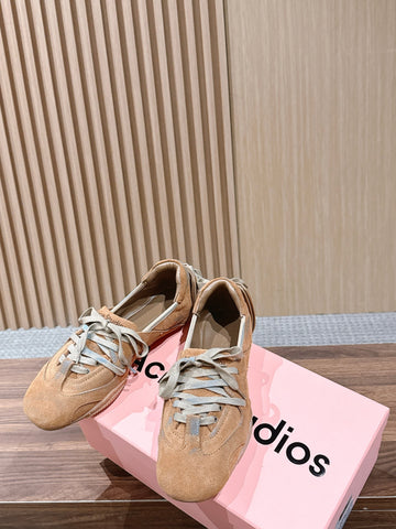 DIOR 26S LOW TOP SNEAKERS IN BEIGE SUEDE WITH LIGHT GREY LACES