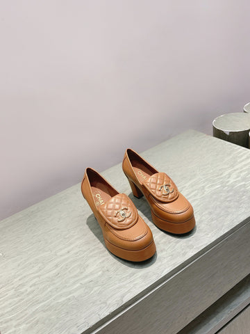 CHANEL 25S HIGH-HEELED MOCCASINS 80MM IN CARAMEL CALFSKIN GOLD HARDWARE