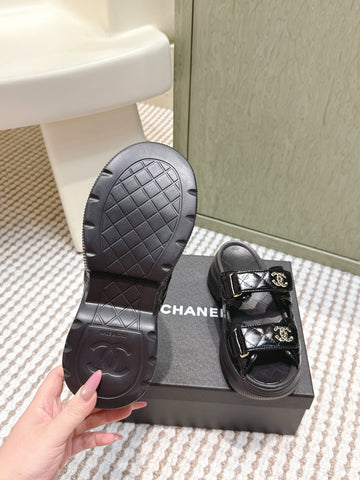 CHANEL 25S STRAP SANDALS IN BLACK PATENT CALFSKIN SILVER HARDWARE