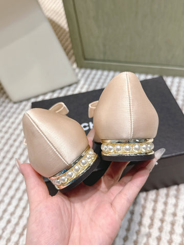 CHANEL 25S MARY JANE BALLET FLATS IN BEIGE SILK WITH BOW