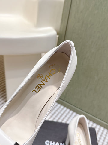 CHANEL 25S SLINGBACK SHOES 90MM IN WHITE CALFSKIN SQUARE TOE GOLD HARDWARE