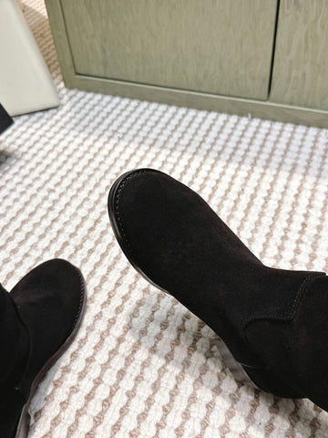 CHANEL 25S KNEE-HIGH BOOTS IN BLACK SUEDE GOLD HARDWARE